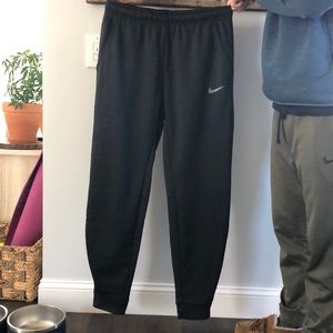 Nike Therma Men’s Tapered Joggers Black Dri-Fit